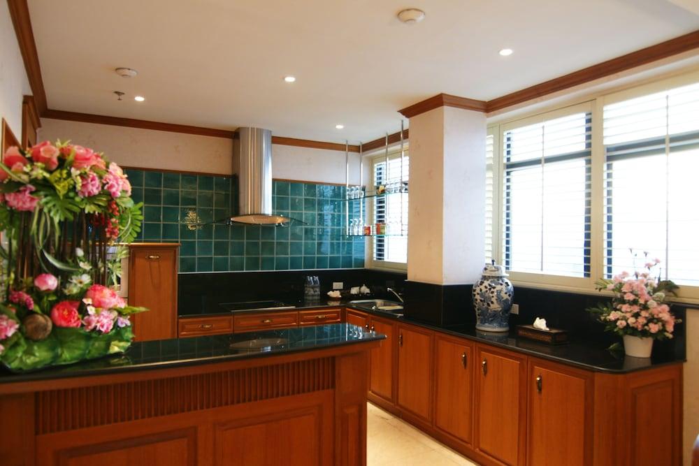 בנגקוק Grand Diamond Suites Hotel מראה חיצוני תמונה